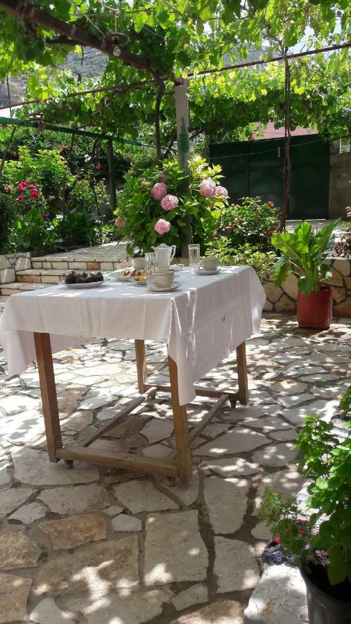 La Casa Di Nonna Apartment Qeparo Luaran gambar